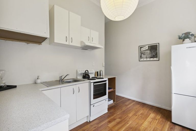 Photo of property in 96 Pirie Street, Mount Victoria, Wellington, 6011