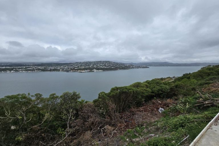 Photo of property in 9 Rangitane Street, Maupuia, Wellington, 6022