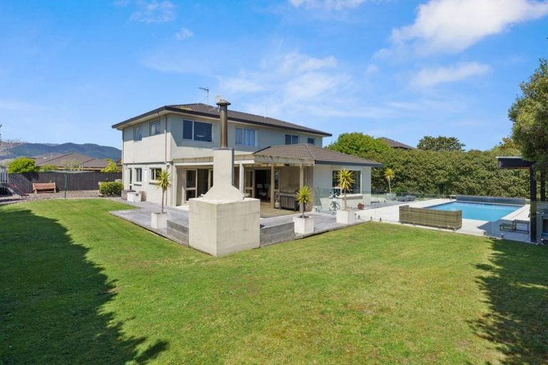 Photo of property in 6 Rae Lane, Paraparaumu Beach, Paraparaumu, 5032