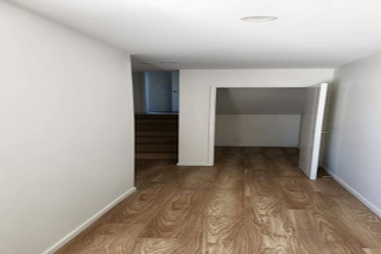 Photo of property in 29 Korokio Lane, Henderson, Auckland, 0612