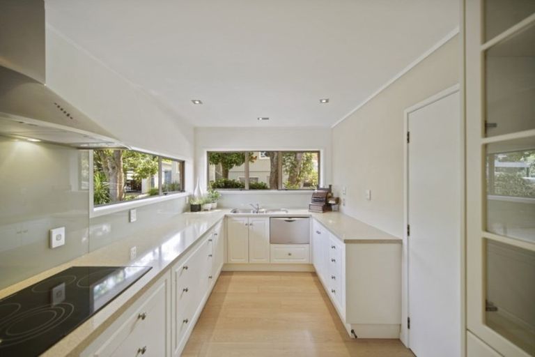 Photo of property in 1/81 Uxbridge Road, Cockle Bay, Auckland, 2014