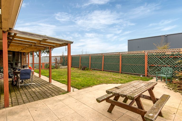 Photo of property in 51a Mortlake Street, Islington, Christchurch, 8042