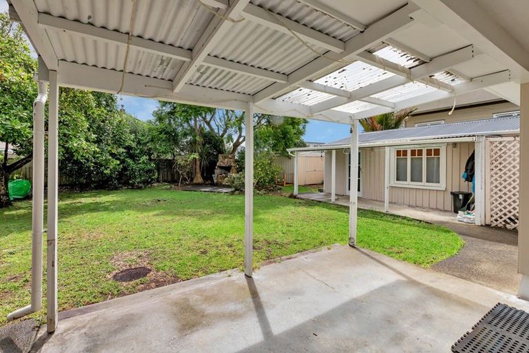 Photo of property in 8 Dinniss Avenue, Regent, Whangarei, 0112