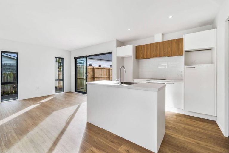 Photo of property in 3/21 Quinns Road, Shirley, Christchurch, 8013