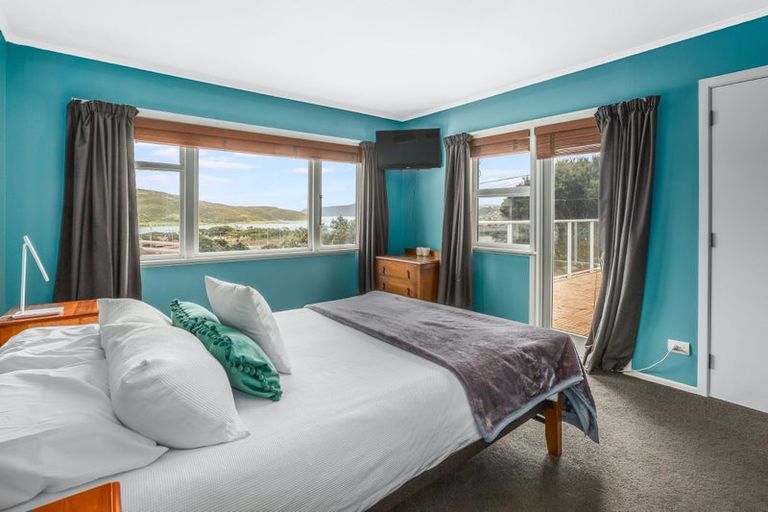 Photo of property in 28 Paremata Crescent, Paremata, Porirua, 5024