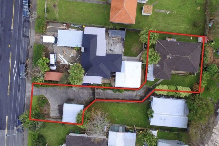 Photo of property in 1/204 Beach Haven Road, Beach Haven, Auckland, 0626