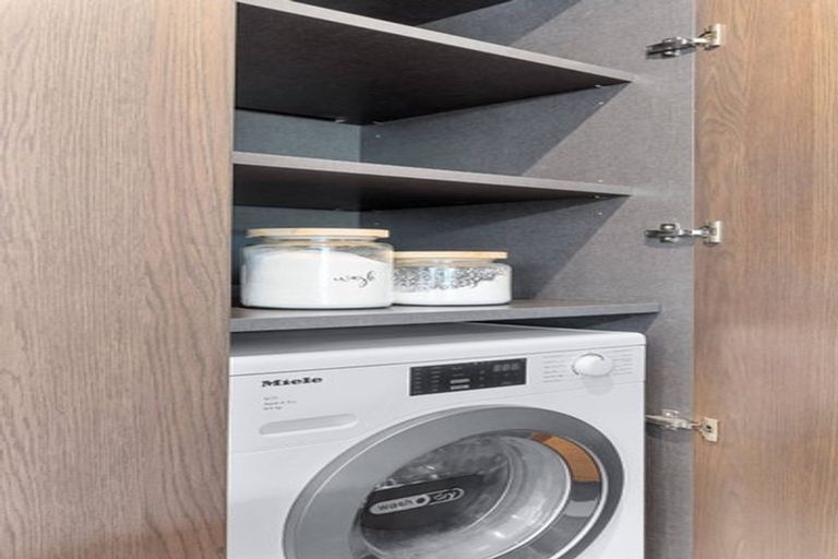 Photo of property in 30 Kingfisher Grove, Greenhithe, Auckland, 0632