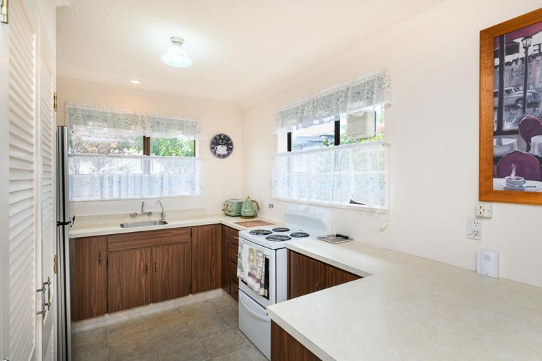 Photo of property in 4/64 Albert Street, Palmerston North, 4414