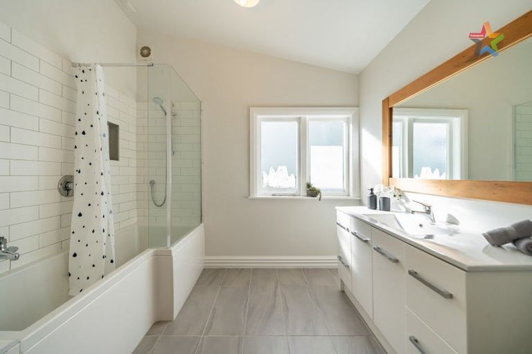 Photo of property in 24 Tory Street, Petone, Lower Hutt, 5012