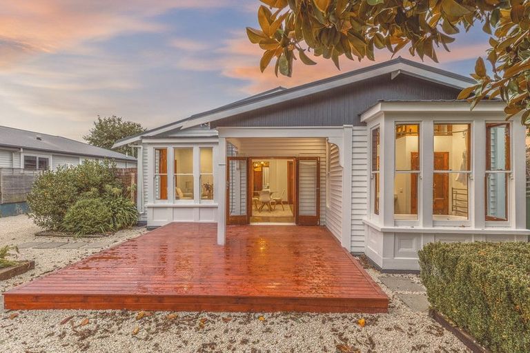 Photo of property in 41 Stapletons Road, Richmond, Christchurch, 8013
