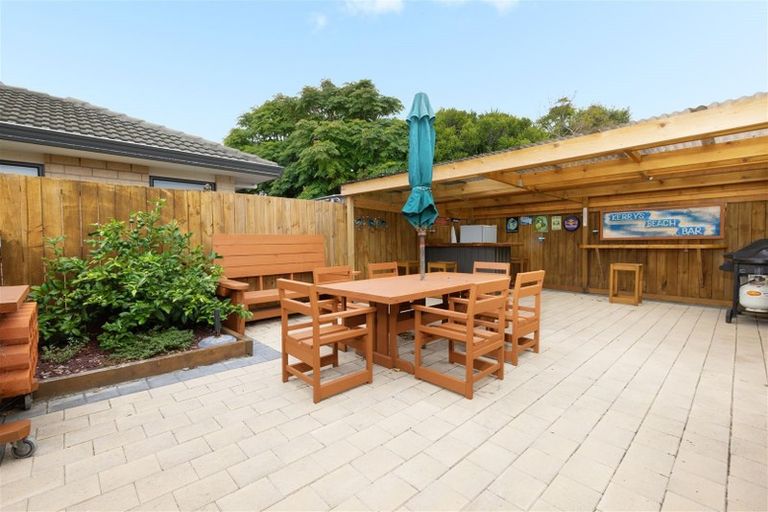 Photo of property in 108 Pacific View Road, Papamoa Beach, Papamoa, 3118