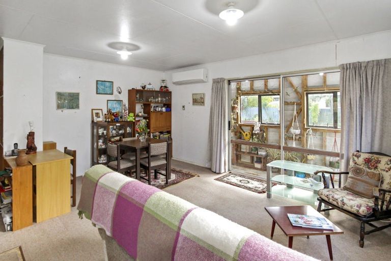Photo of property in 17a Cambridge Street, Pahiatua, 4910