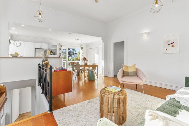 Photo of property in 55 Rawene Road, Birkenhead, Auckland, 0626