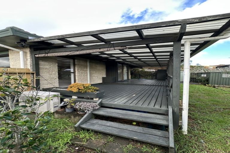 Photo of property in 2/121 Prince Regent Drive, Half Moon Bay, Auckland, 2012