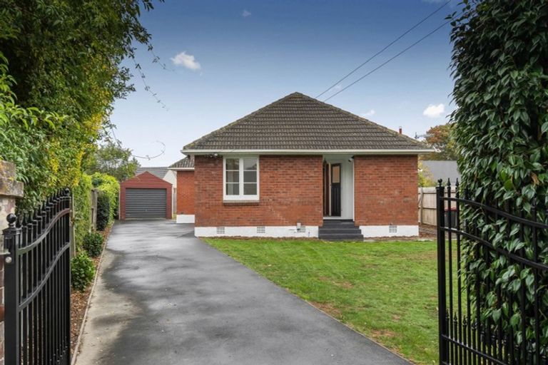 Photo of property in 4 Allison Place, Shirley, Christchurch, 8013