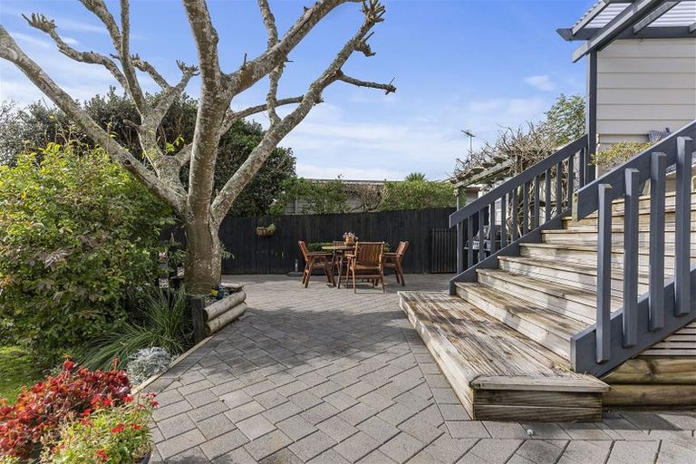 Photo of property in 41 Marendellas Drive, Bucklands Beach, Auckland, 2014