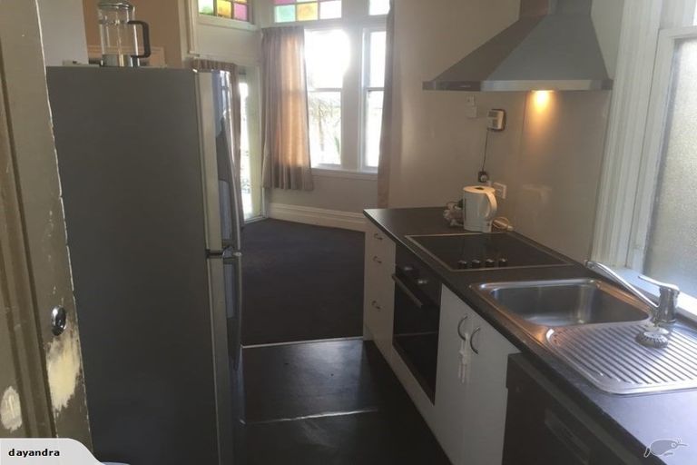 Photo of property in 17 Portland Crescent, Thorndon, Wellington, 6011