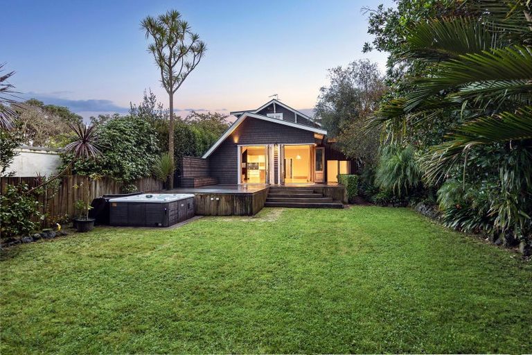 Photo of property in 4 Poronui Street, Mount Eden, Auckland, 1024