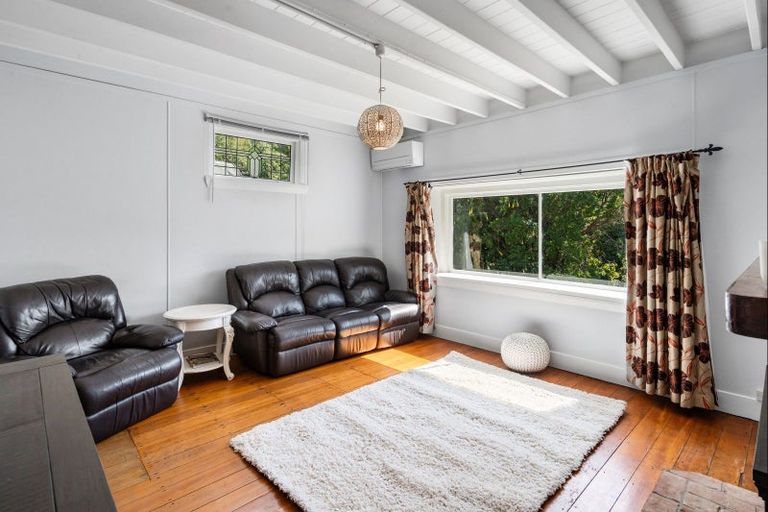 Photo of property in 8 Shadbolts Road, Pigeon Bay, Akaroa, 7583