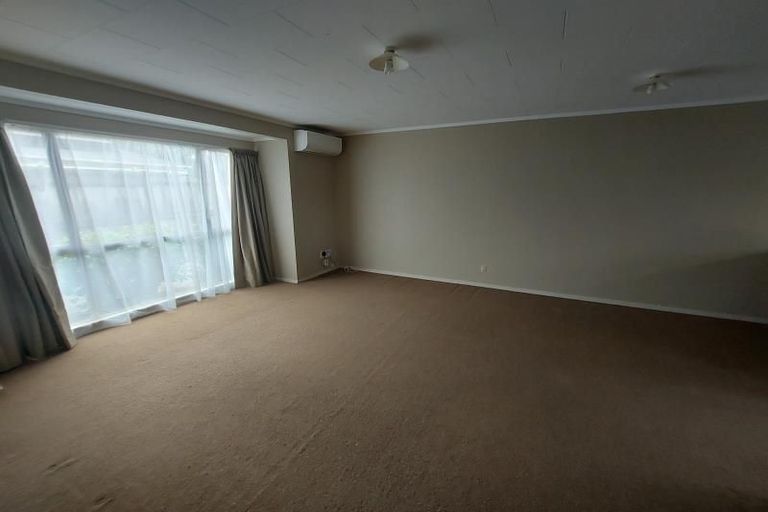 Photo of property in 17 Manse Street, Regent, Whangarei, 0112