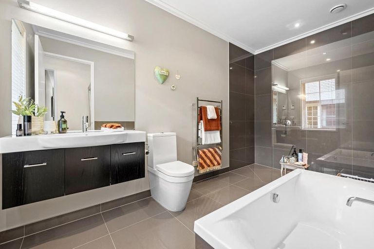 Photo of property in 9 Oak Lane, Coatesville, 0793