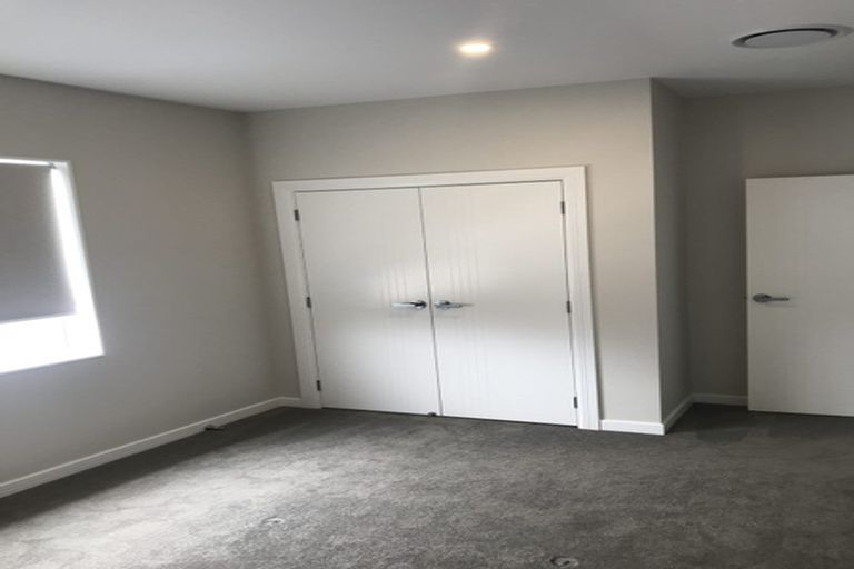 Photo of property in 10 Gunn Way, Hobsonville, Auckland, 0616