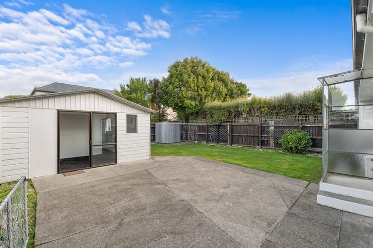 Photo of property in 2/27 Burdale Street, Riccarton, Christchurch, 8011