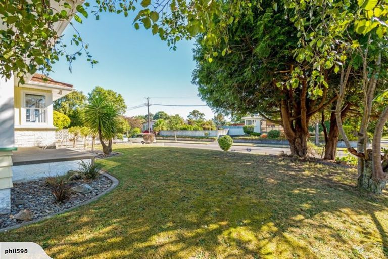 Photo of property in 1 Buick Crescent, Awapuni, Palmerston North, 4412
