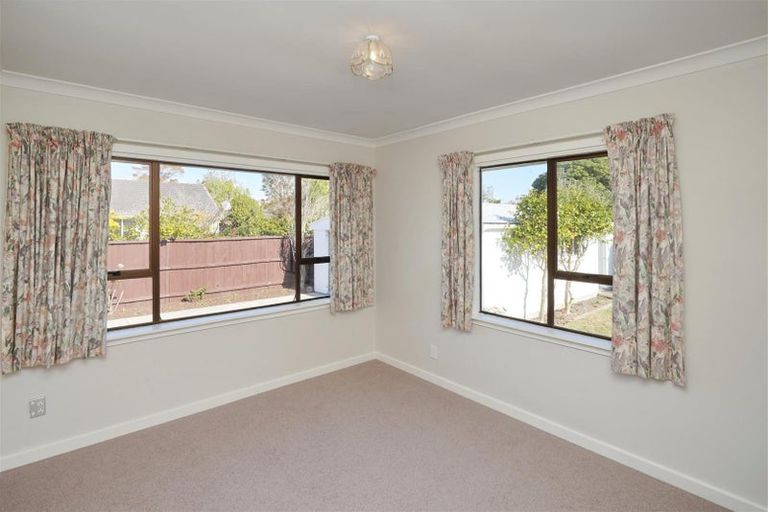 Photo of property in 88c Maidstone Road, Ilam, Christchurch, 8041