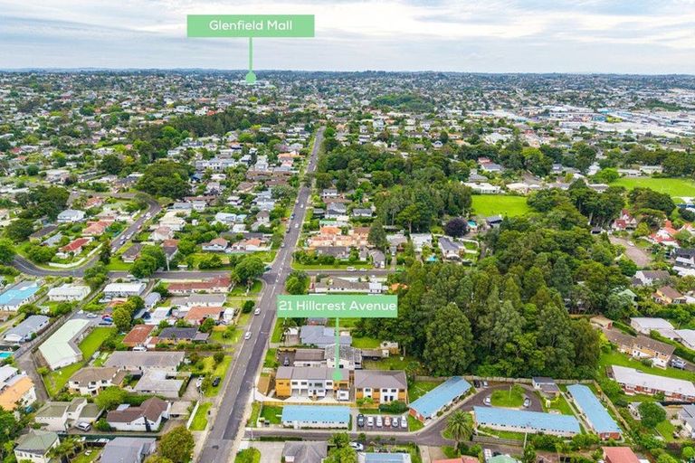 Photo of property in 21c Hillcrest Avenue, Hillcrest, Auckland, 0627