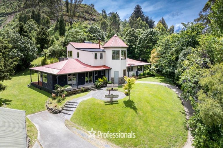 Photo of property in 740 Moonshine Hill Road, Moonshine Valley, Porirua, 5381