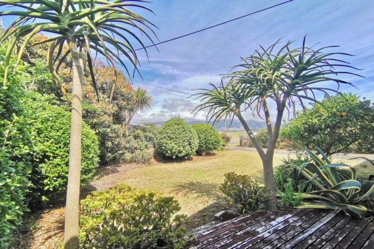 Photo of property in 33 Gawler Street, Te Horo Beach, Otaki, 5581