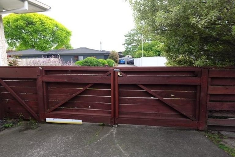 Photo of property in 1 Bale Place, Havelock North, 4130