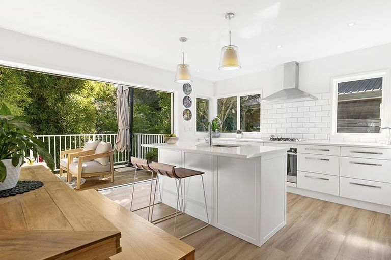 Photo of property in 92a Beach Road, Castor Bay, Auckland, 0620