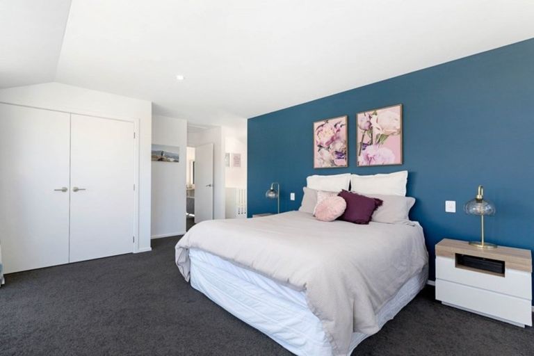 Photo of property in 9 Falconer Rise, Jacks Point, Queenstown, 9371