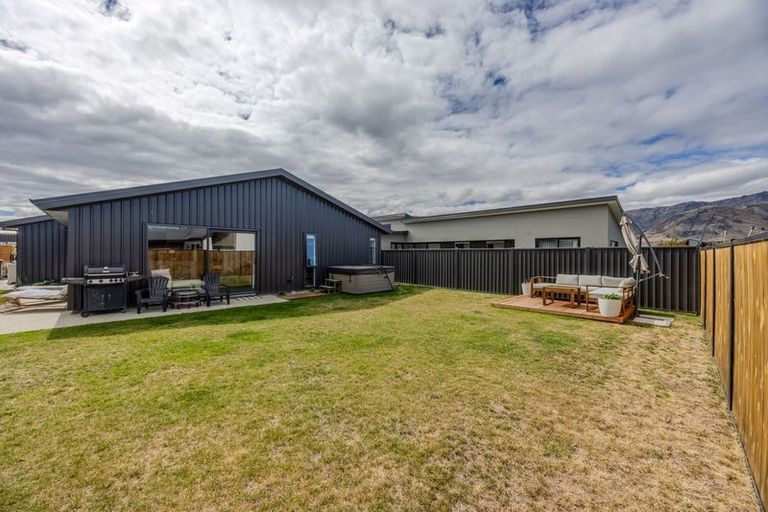 Photo of property in 53 Longview Drive, Lake Hawea, 9382