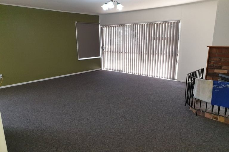 Photo of property in 9b Ribblesdale Road, Henderson, Auckland, 0612