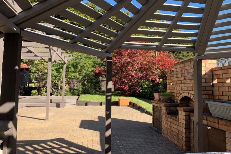 Photo of property in 52 Kuripaka Crescent, The Gardens, Auckland, 2105