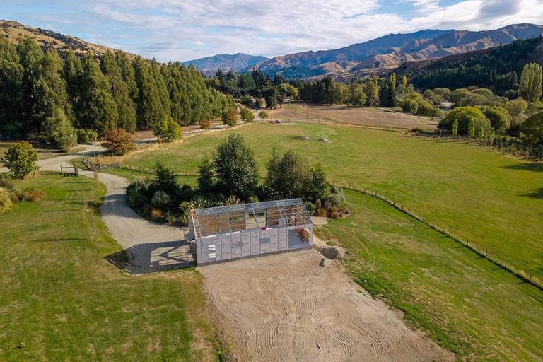 Photo of property in 930 Mount Barker Road, Wanaka, 9382