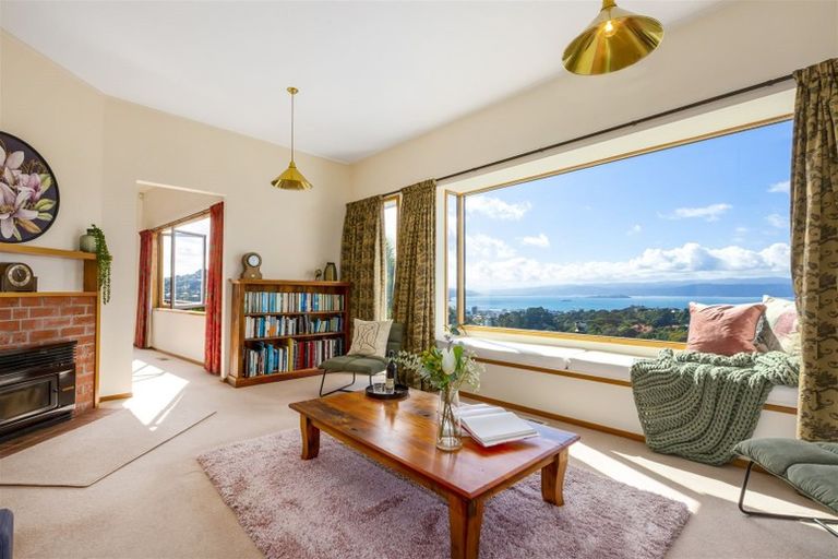 Photo of property in 12 Thorby Street, Northland, Wellington, 6012