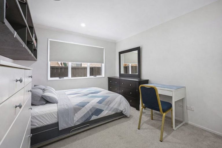 Photo of property in 85c Lake Panorama Drive, Henderson Valley, Auckland, 0614