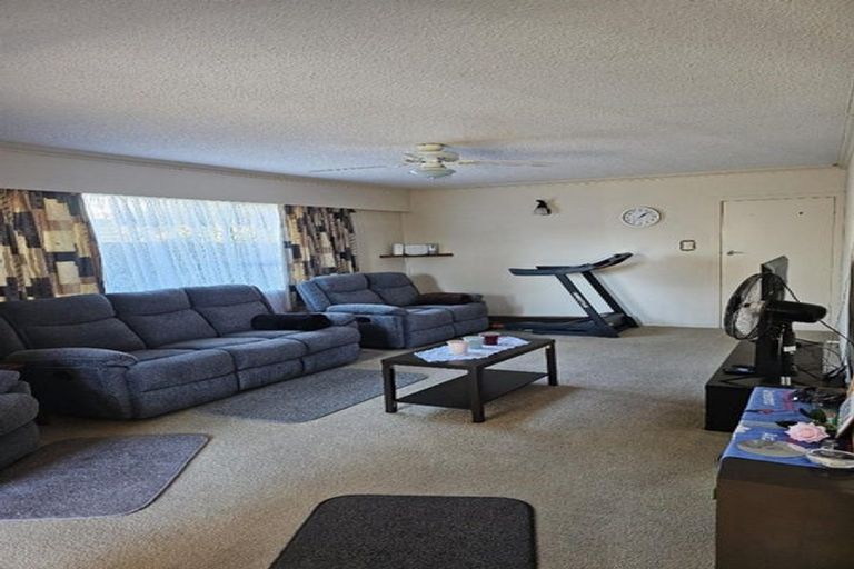 Photo of property in 28 Fuchsia Avenue, Pukete, Hamilton, 3200