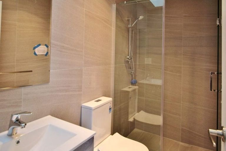 Photo of property in 8/3 Abbotleigh Avenue, Te Atatu Peninsula, Auckland, 0610