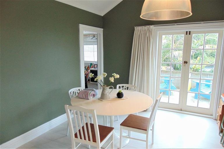 Photo of property in 14 Colenso Avenue, Hospital Hill, Napier, 4110