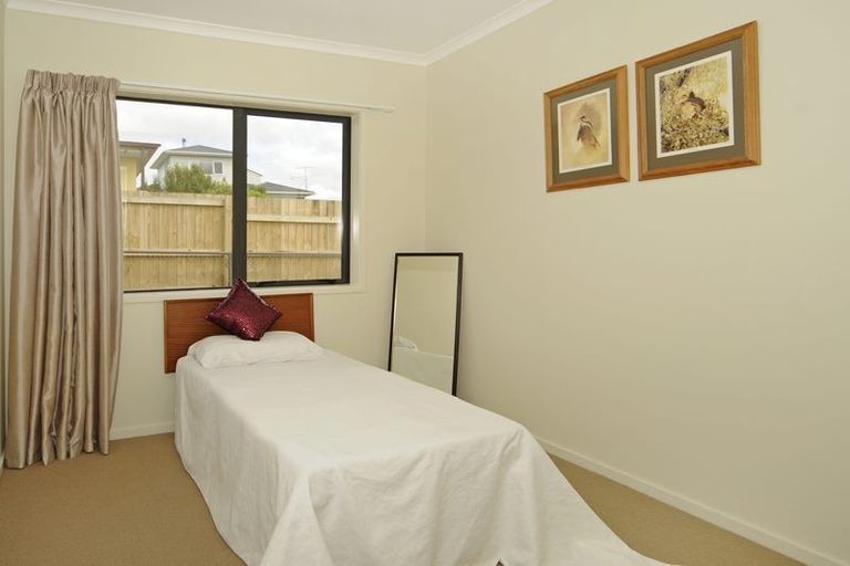 Photo of property in 4a Booth Crescent, Tuakau, 2121