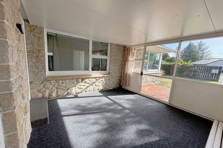 Photo of property in 56 Peer Street, Upper Riccarton, Christchurch, 8041