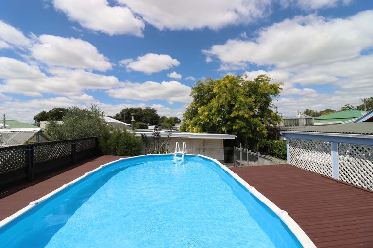 Photo of property in 8 Victoria Street, Carterton, 5713