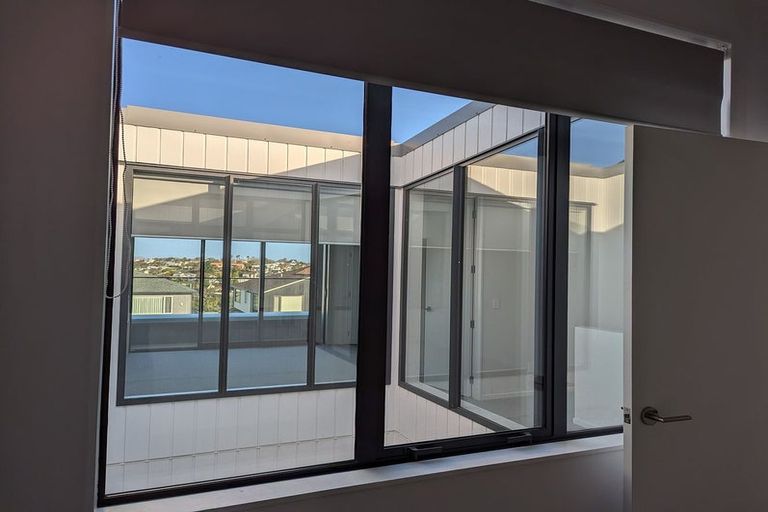 Photo of property in 65 Bearing Parade, Long Bay, Auckland, 0630