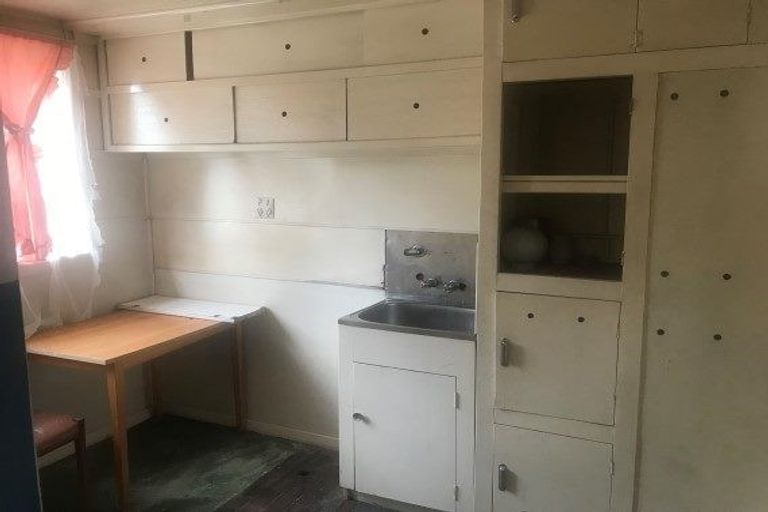 Photo of property in 42 Hollyford Avenue, Bryndwr, Christchurch, 8053