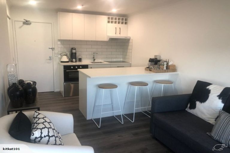 Photo of property in The Rennaissance, 12h/18 Ronwood Avenue, Manukau, Auckland, 2104